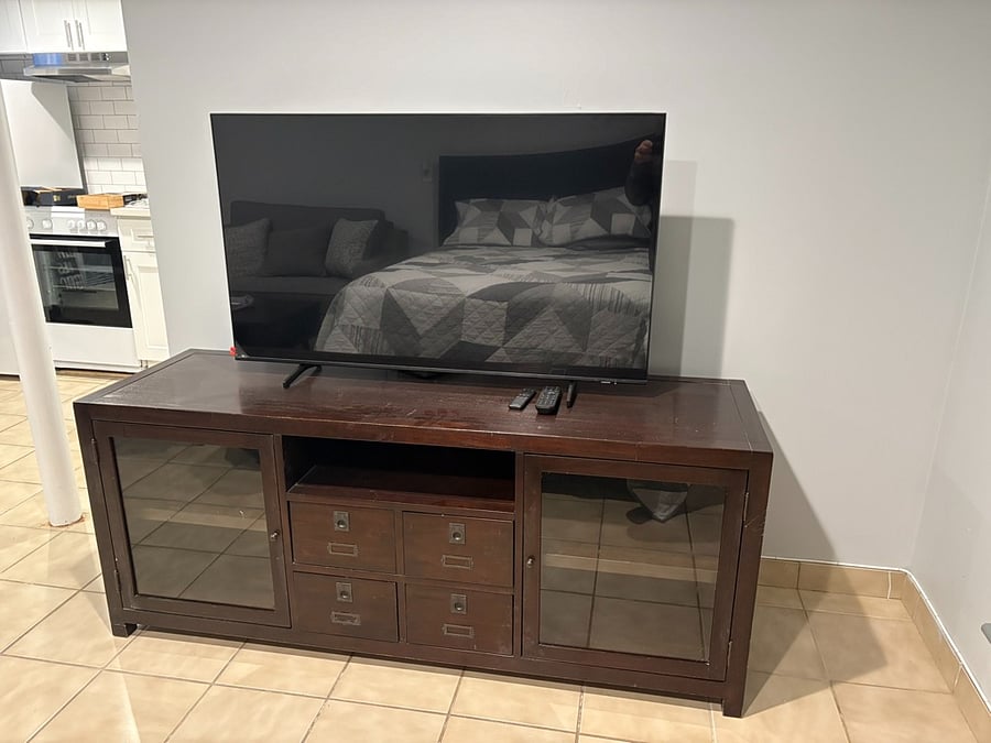smart TV- with cable and wifi