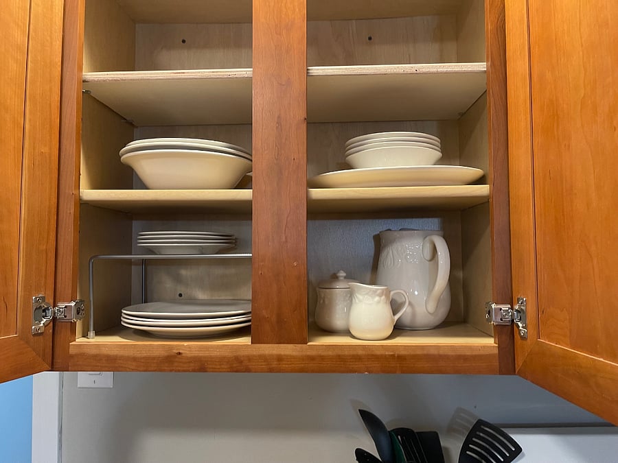 Provided serveware