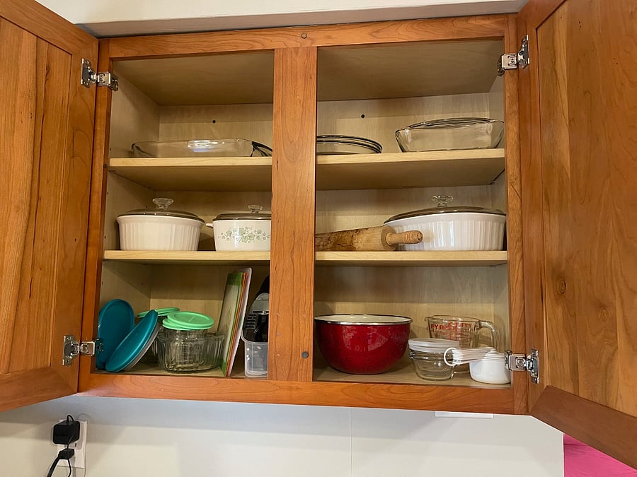 Bakeware, measuring cups and mixing bowls