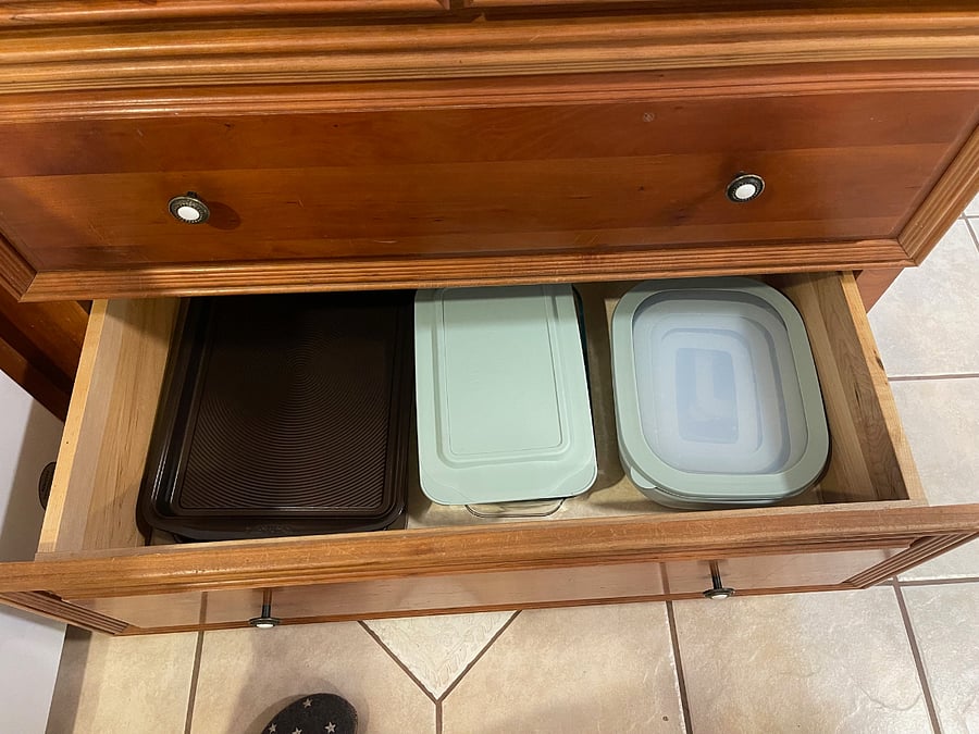 bakeware and storage