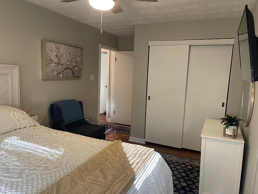 corner bedroom