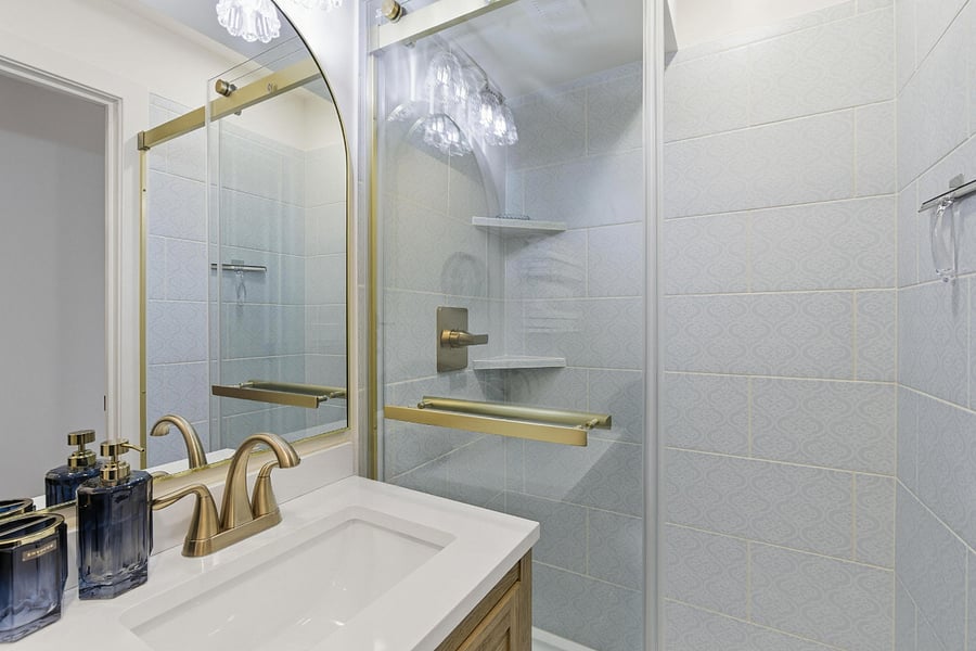 First Floor King En-suite Bathroom