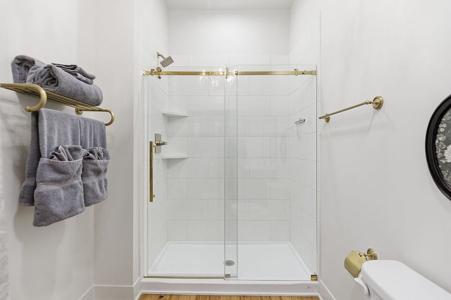 2nd Floor Master Bedroom with En-suite Bathroom