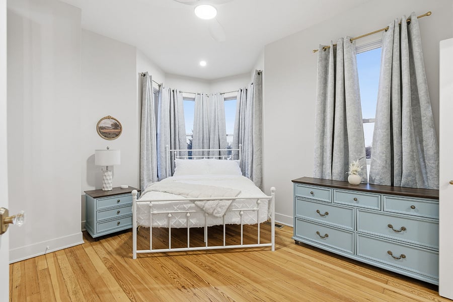 2nd Floor Master Bedroom with En-suite Bathroom