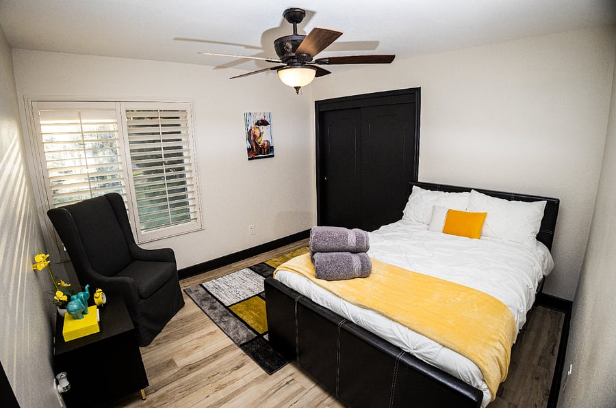 2 of the bedrooms are the same with a full bed on top and the bottom trundle pulls out a twin bed.