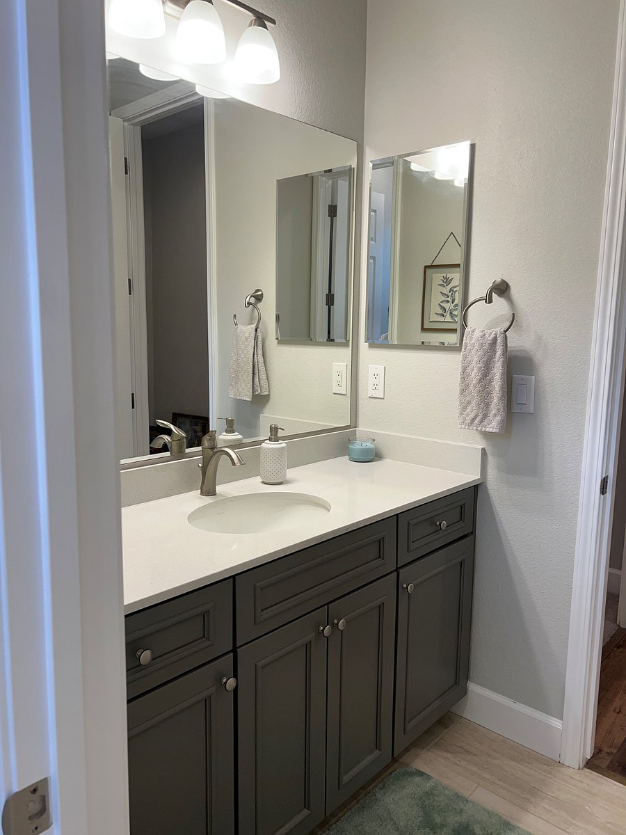 Bathroom for rented room, to only be used by you