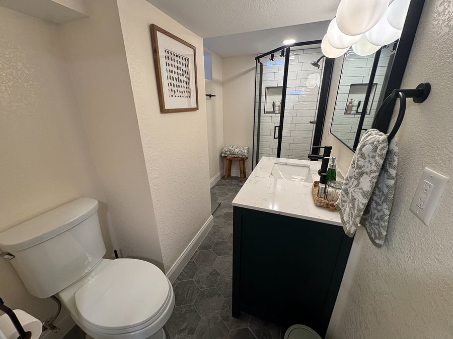 Bathroom 3 (Basement)