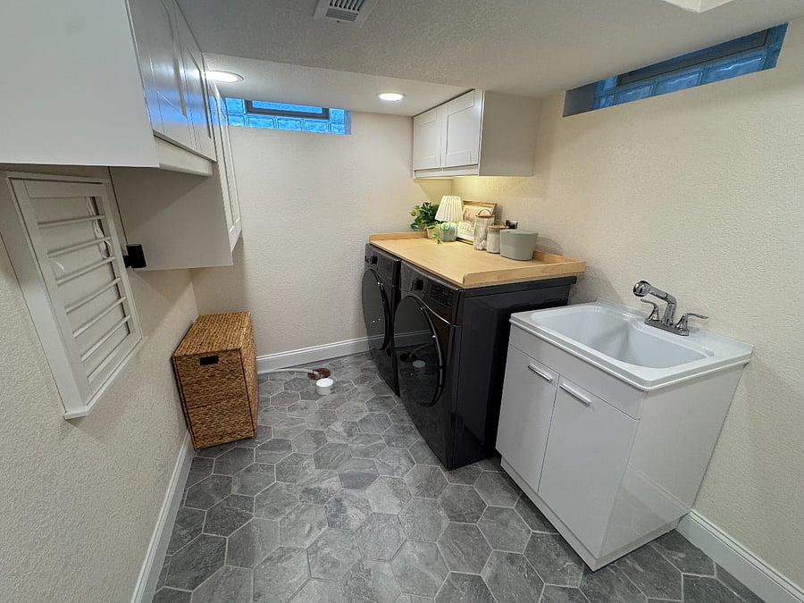 Laundry Room (Basement)