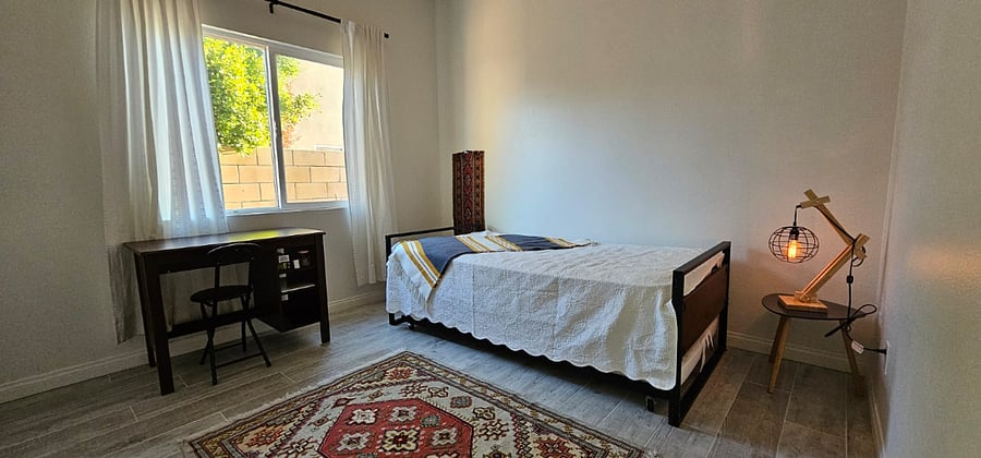 Middle bedroom with 2 twin size beds