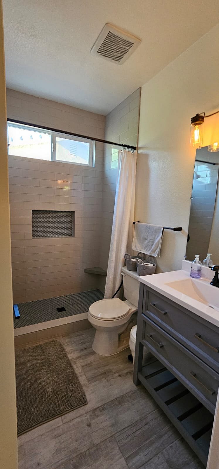 fully remodeled second bathroom. 