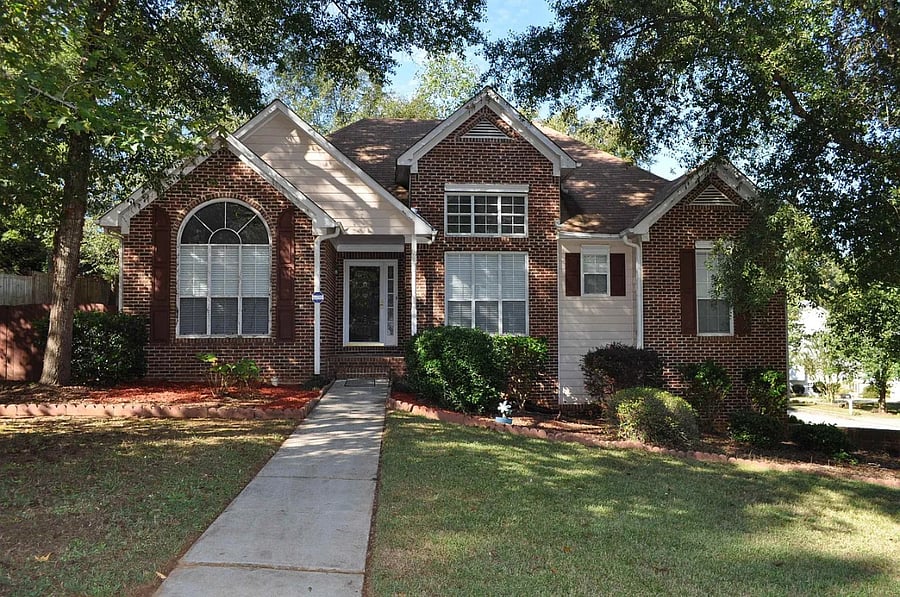 Beautiful curb appeal on this corner lot property!
