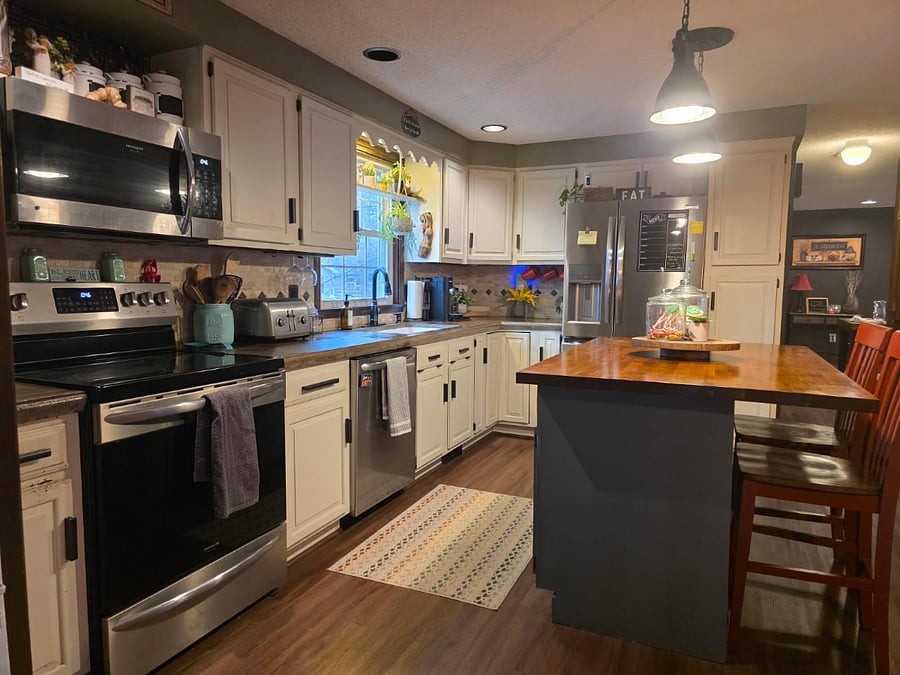 Kitchen with all the amenities you need