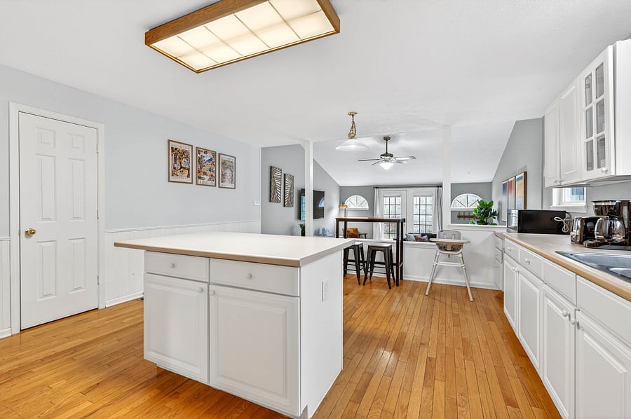 Fully equipped kitchen