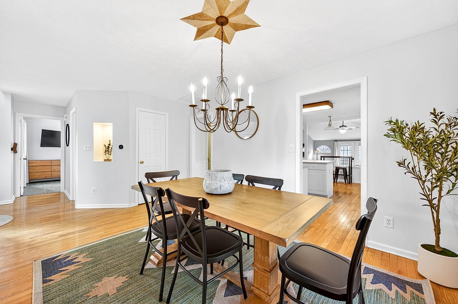 Full dining set
