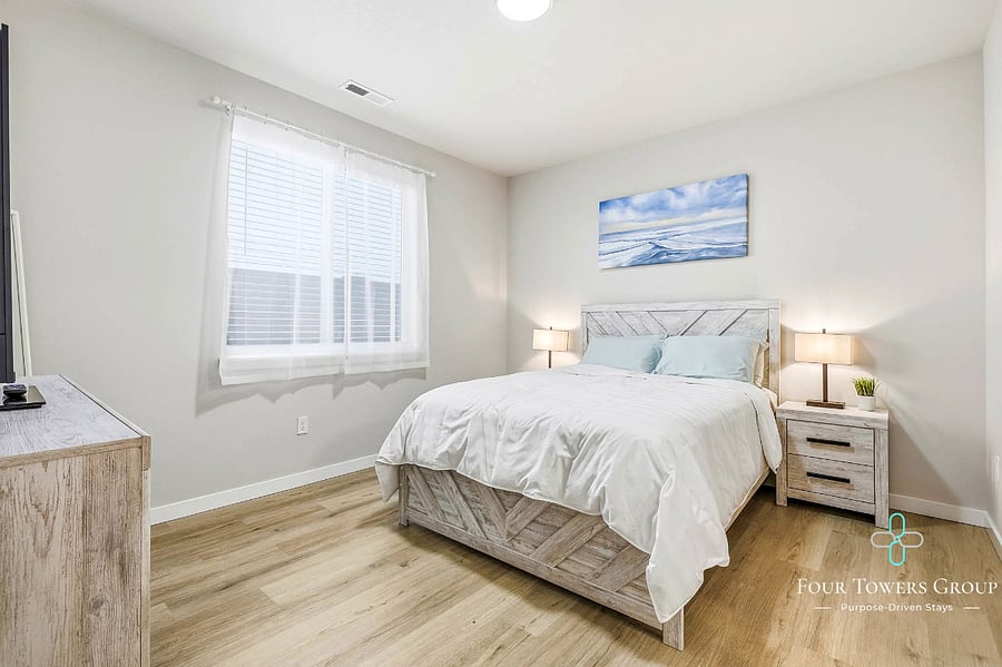 Master Bedroom Queen Bed