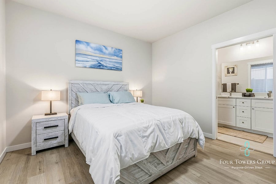 Master Bedroom Queen Bed