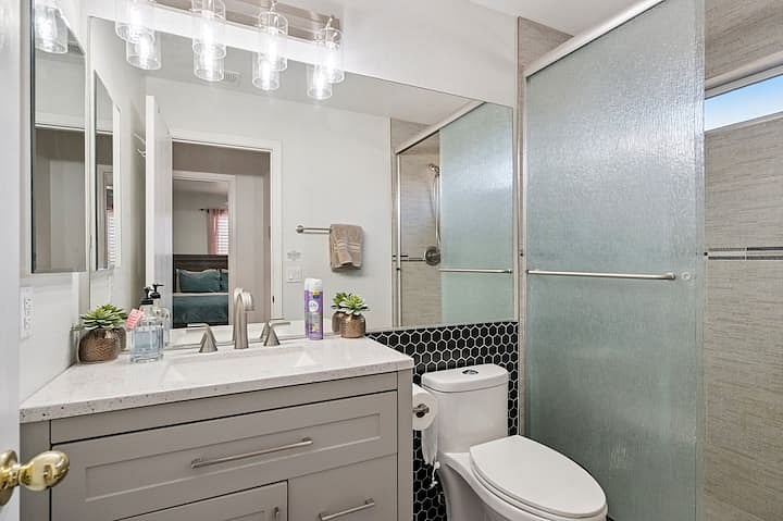 2nd Full Bathroom with Standing Shower