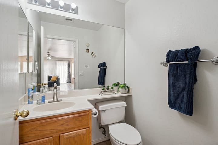 Third half bathroom, downstairs
