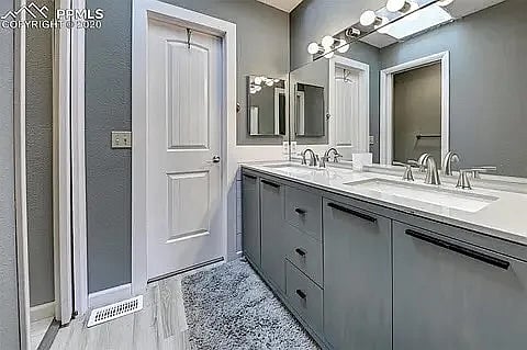 Main Bathroom