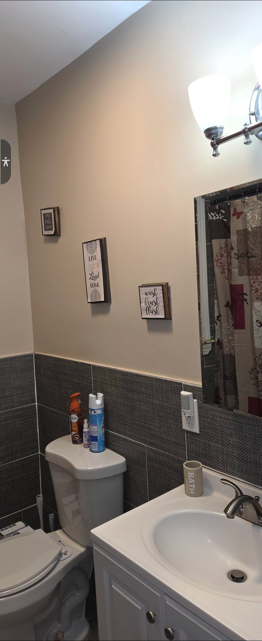 Full sized Bathroom equipped with tub, rain shower and bidet
