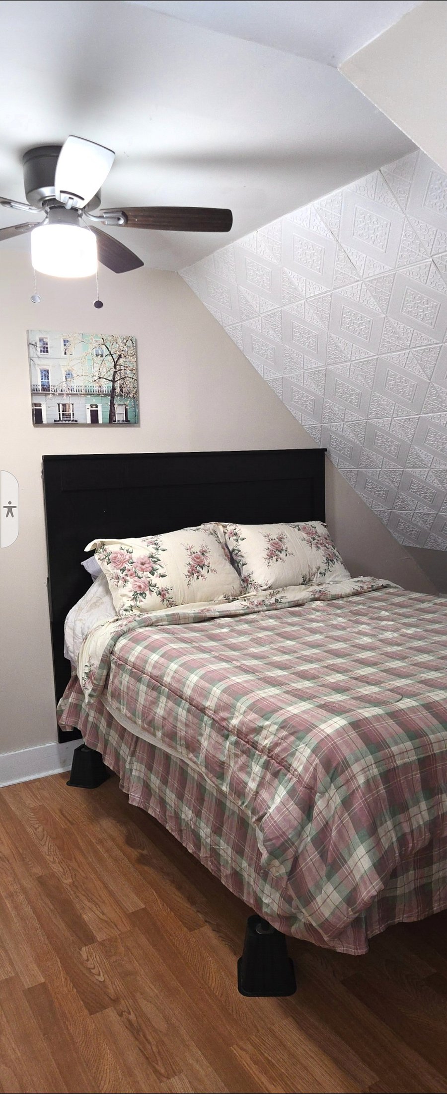 Serta sleeper Queen bed