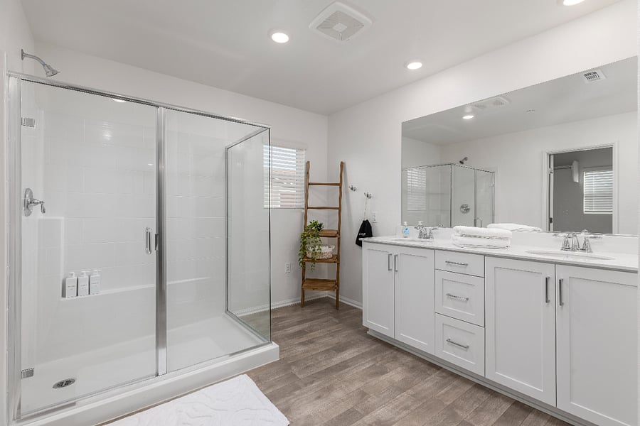 Master Bathroom with relaxing Rain Shower