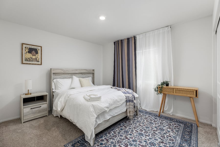 Bedroom 4; Queen Bed