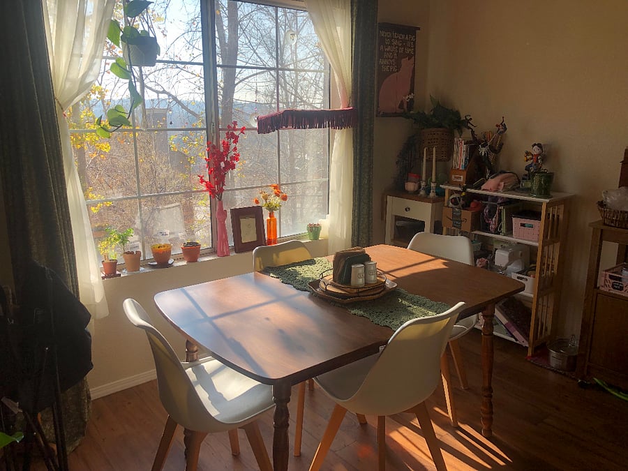 Dining area with gorgeous views!