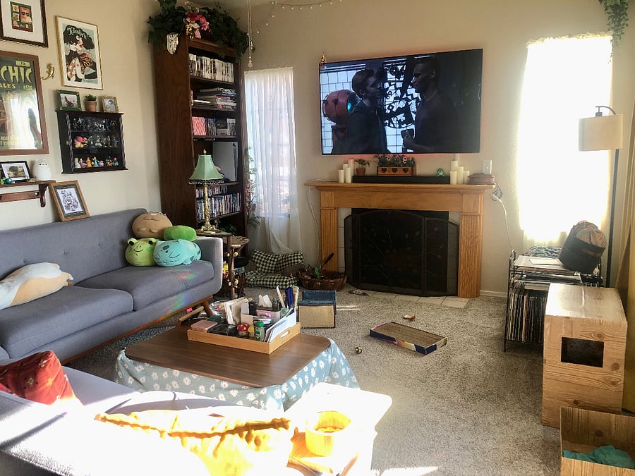 Living Room, working fireplace and kotatsu! Large smart TV with plenty of streaming services free to use.
