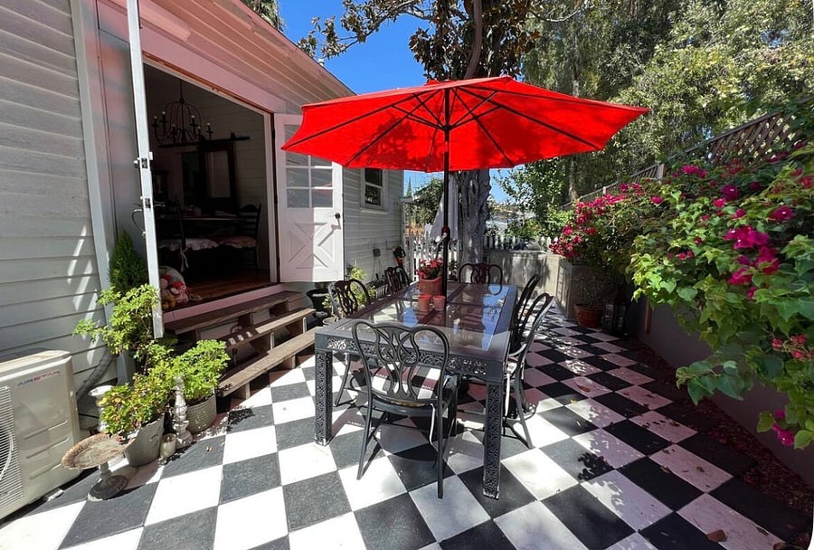 Outdoor dining for 6, BBQ and beverage cooler 
