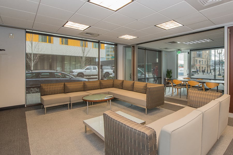 Community lounge with Wi-Fi and seating