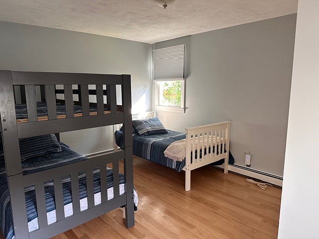 Bedroom
1st Floor
One Set of Twin Bunk Beds, One Twin Bed, Closet