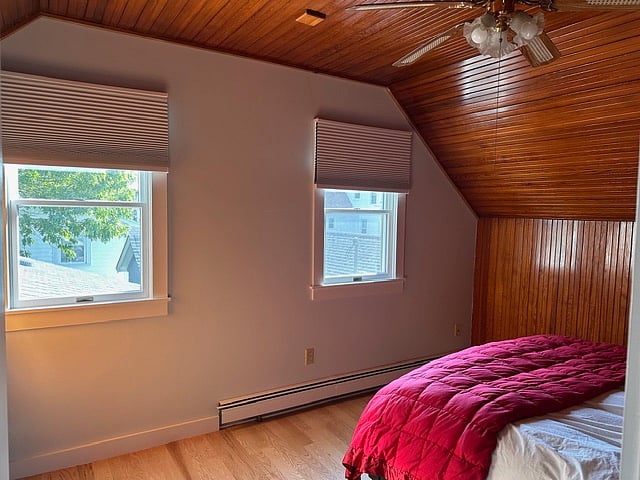 Bedroom
2nd Floor
1-Queen Bed,Closet