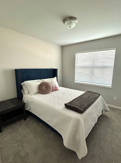 Furnished Finder property 952168_1 photo 7