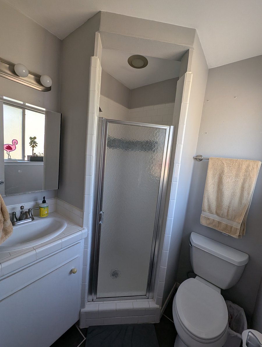 Bedroom 1 Ensuite Bath