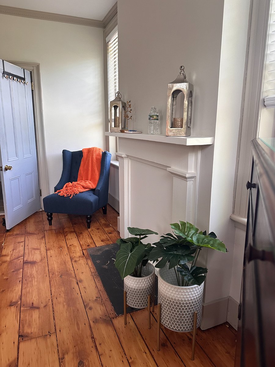 Bedroom image
