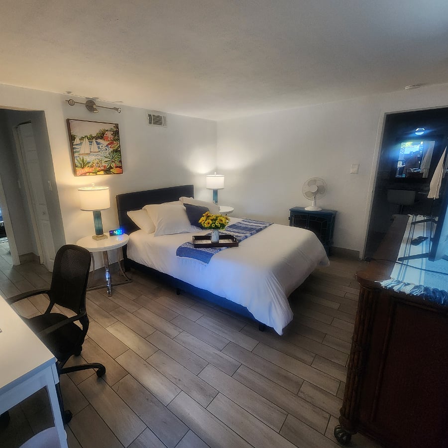 Queen bedroom suite
