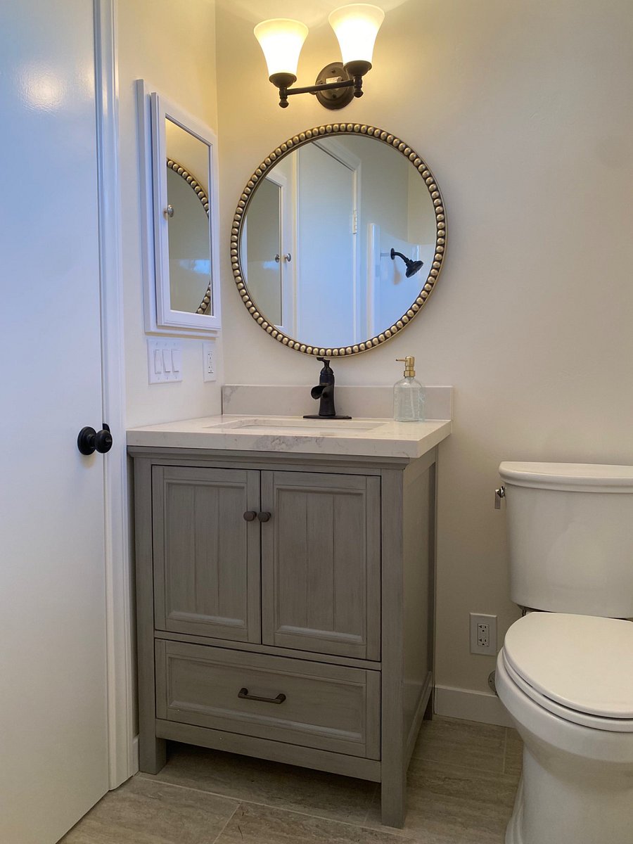 Hall Bathroom features a tub shower