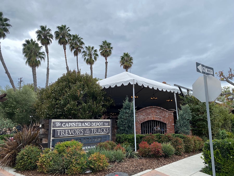 10 minute walk to Train Station, Historic Old Town restaurants, shopping, and entertainment