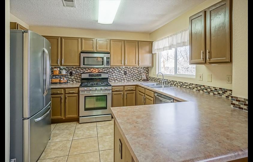 Furnished Finder property 952686_1 photo 8