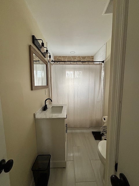 1st floor Bathroom