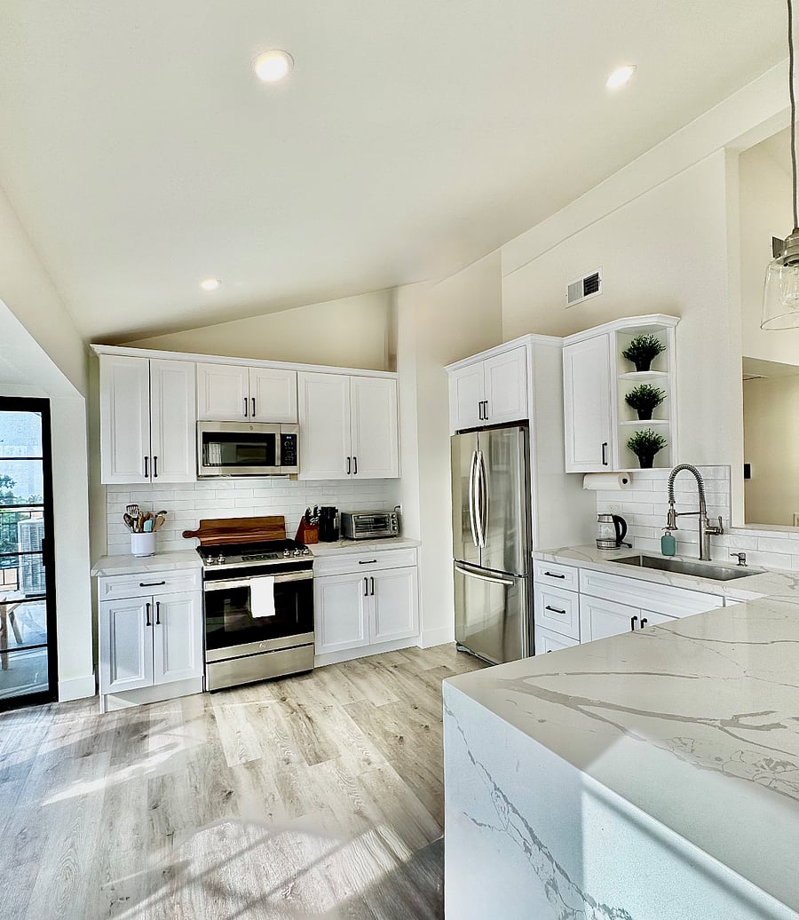 Fully equipped gourmet kitchen with gas stove, instapot, rice cooker, air-fry toaster oven and so much more.