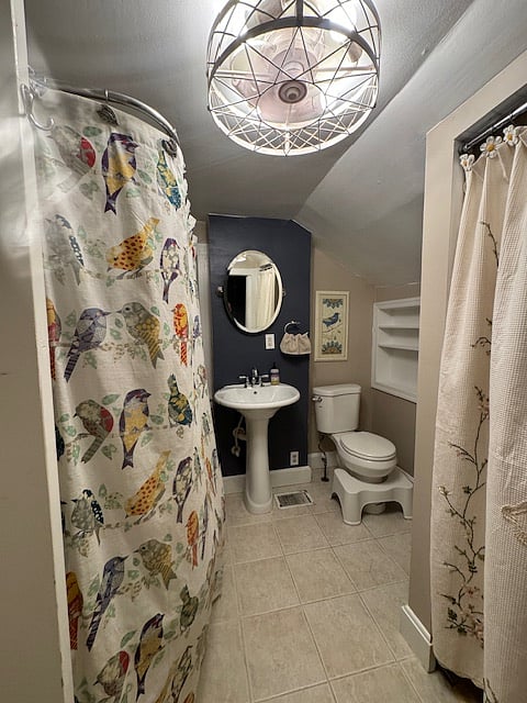 Full private bath