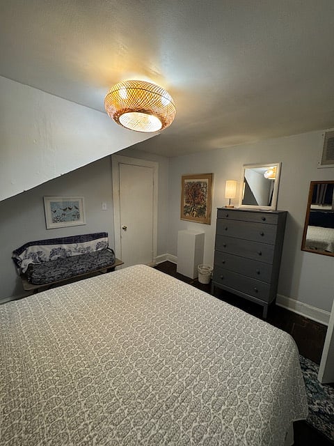 Cozy bedroom with queen bed