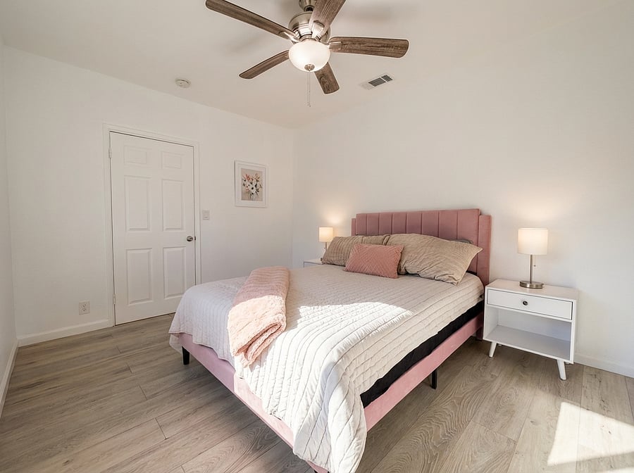Second bedroom with Queen bed and peaceful neutral dcor