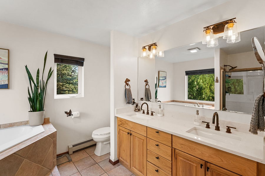 Upstairs Primary Bathroom