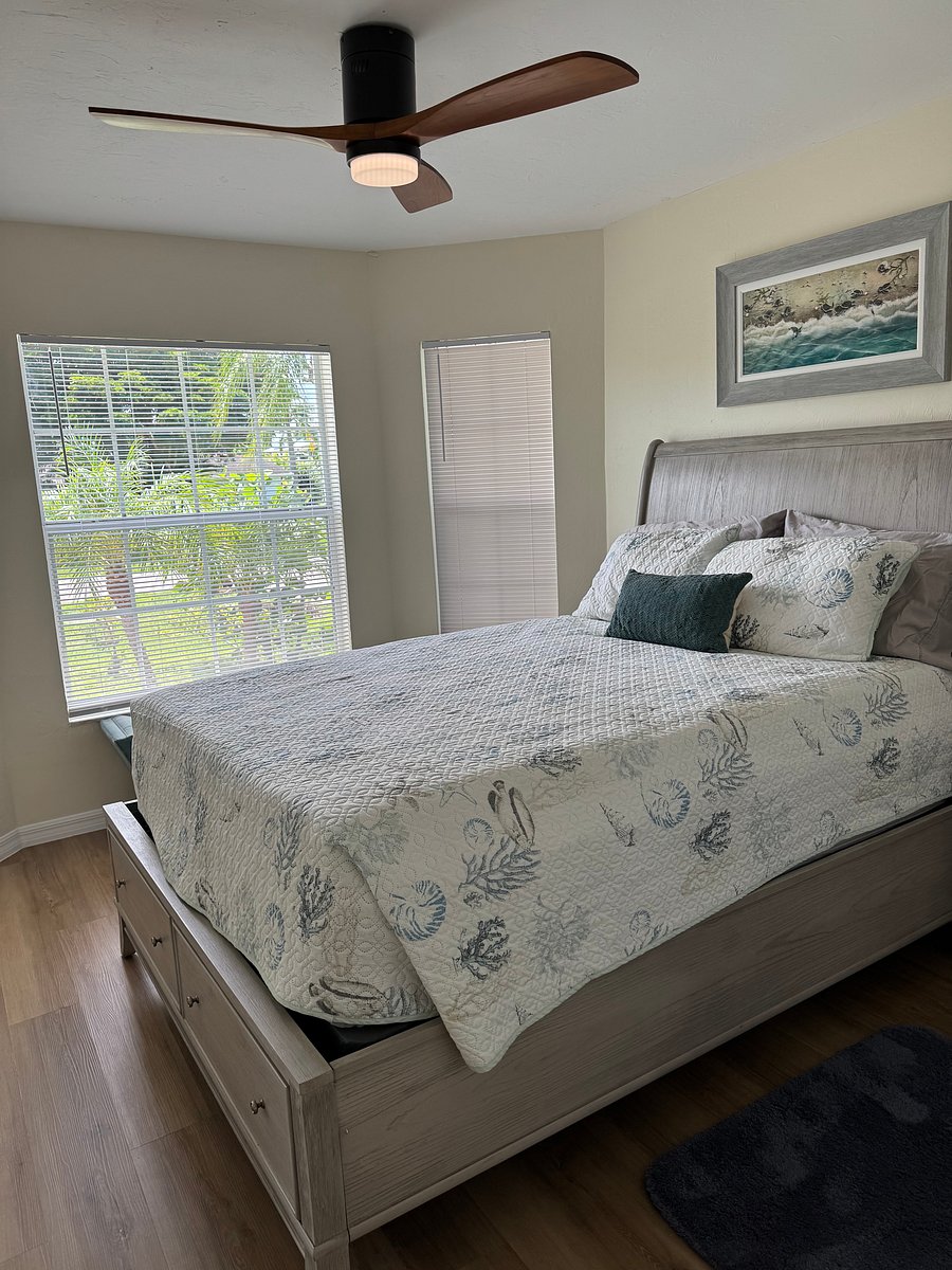 Guest bedroom 2