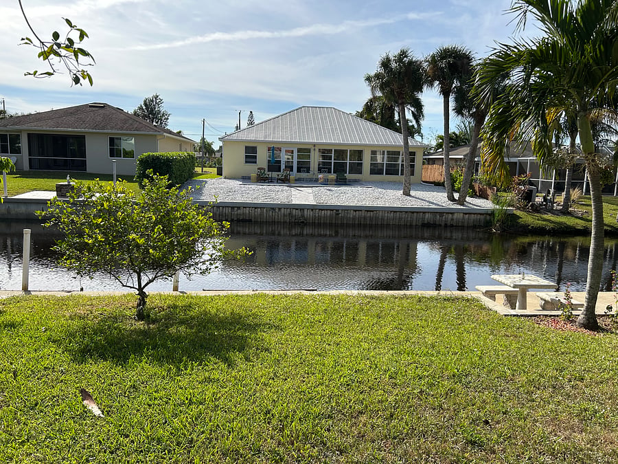 Neighborhood walking views