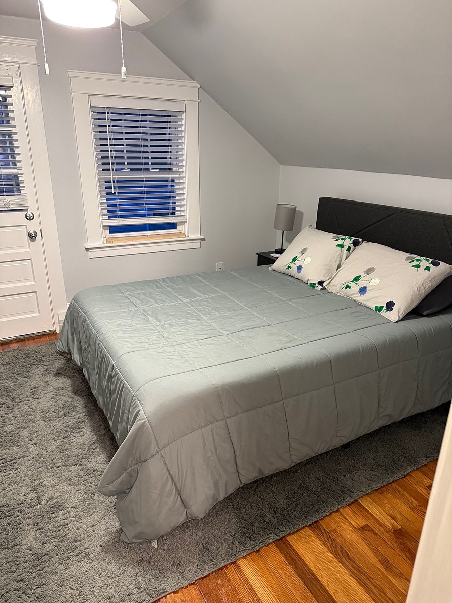 Queen bed