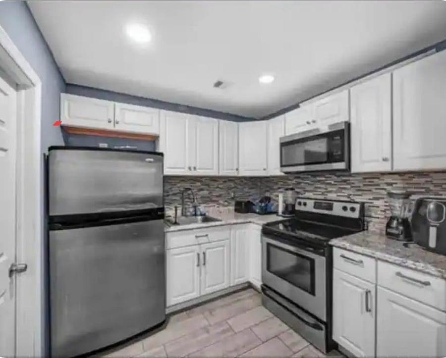 Full shared kitchen 